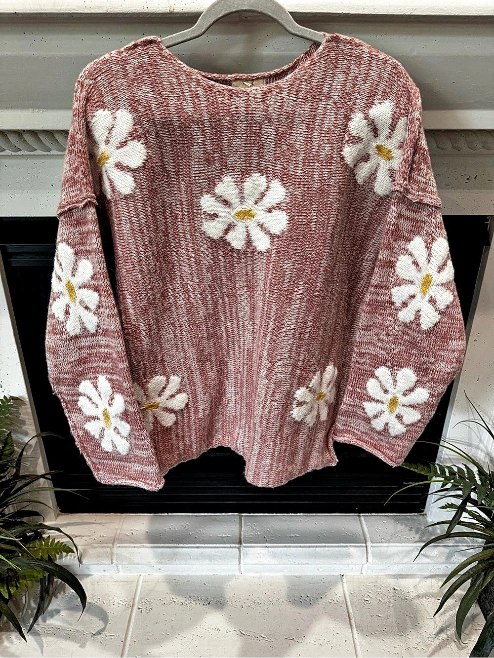 Easel Daisy Floral Knit Sweater Pink & White
